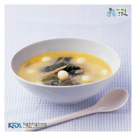 미역 조랭이 떡국