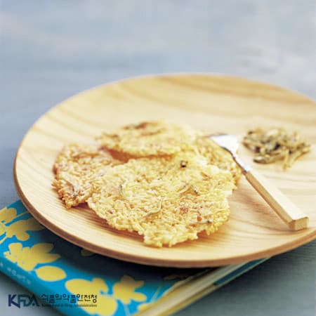 멸치 누룽지과자