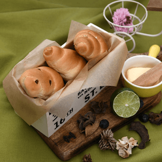 삼색 버터롤